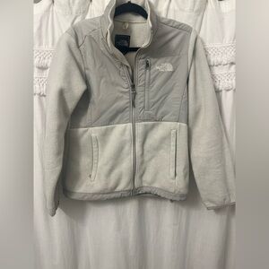 The North Face off white/grey classic Denali Fleece Jacket